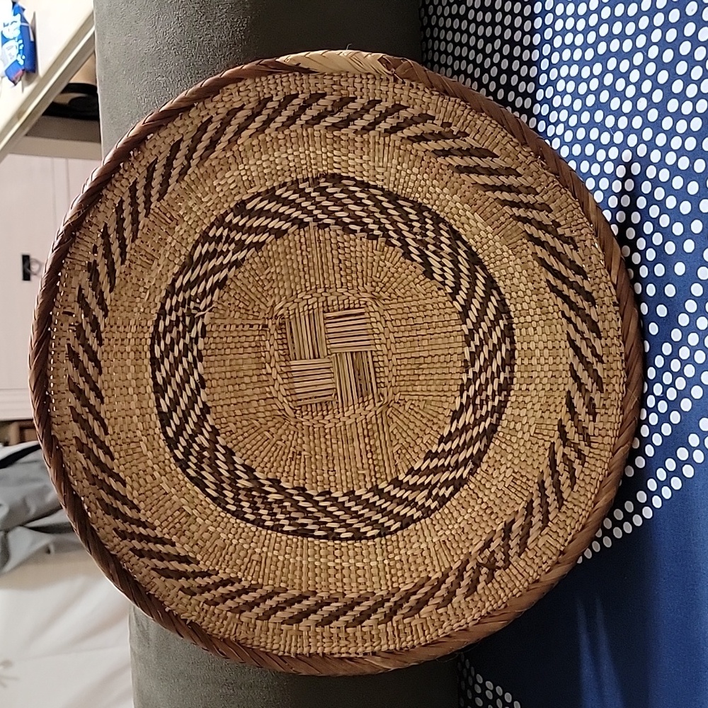 Straw basket 13.5 diameter